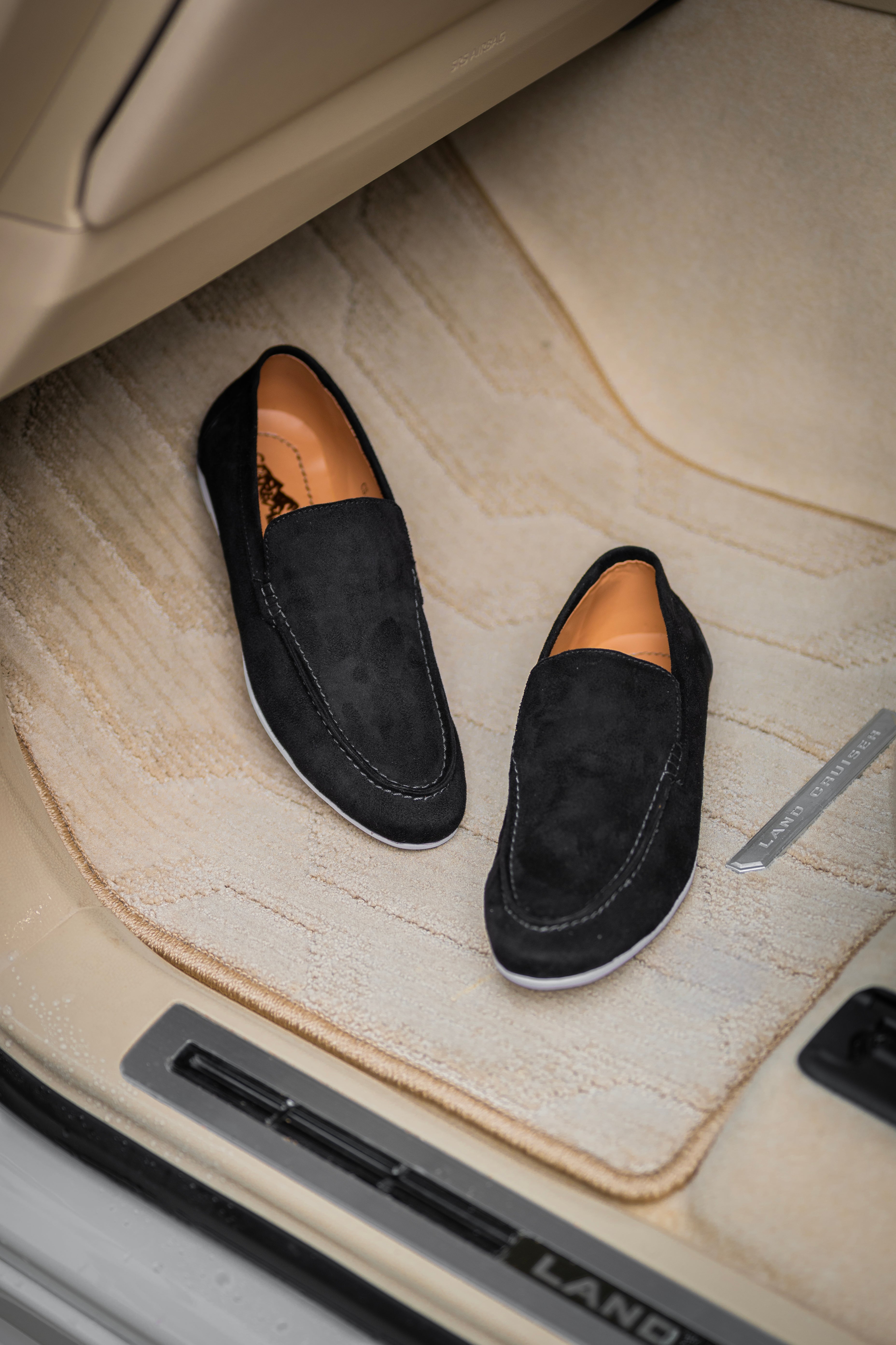 Suade Loafers - Midnight Black