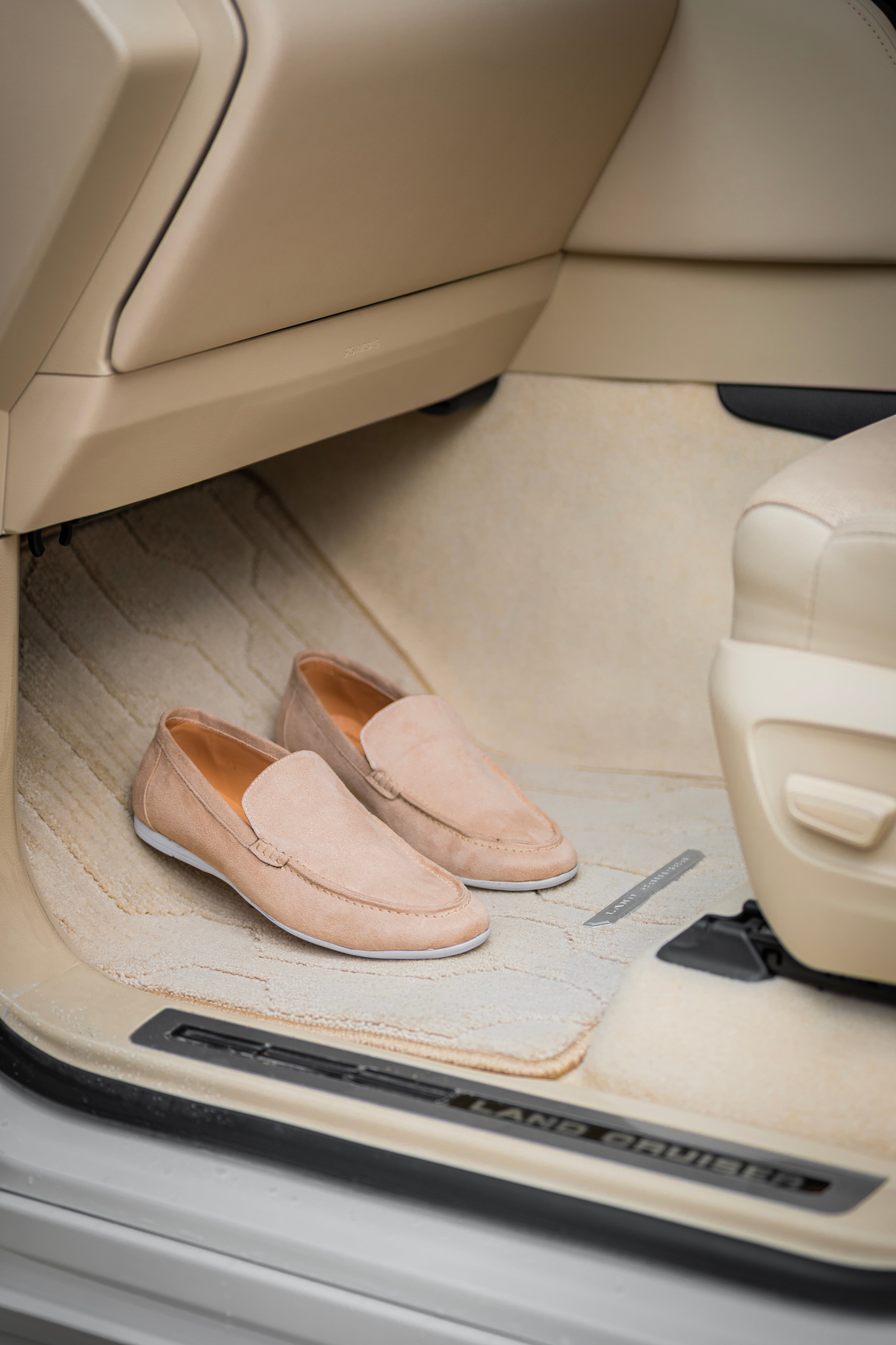 Suade Loafers - Beige Cream